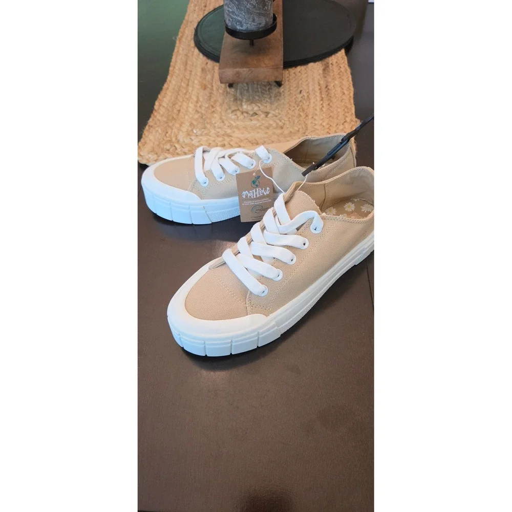 Mad Love Canvas Sneakers Womens 8 Tan New Recycled Materials Platform Lace Up